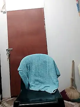 lickmepussy21 online show from September 29, 2025, 3:28 pm