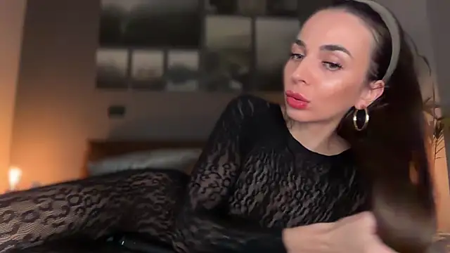 Snapshot of Bad_Giorgia chatting on February 17, 2025, 1:42 pm Bad Giorgia online show from February 17, 2025, 1:42 pm