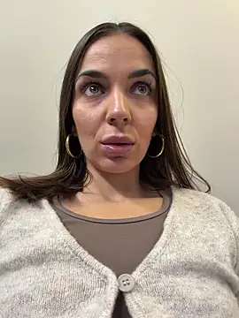 Snapshot of Bad_Giorgia chatting on November 3, 2025, 9:21 am Bad Giorgia online show from November 3, 2025, 9:21 am