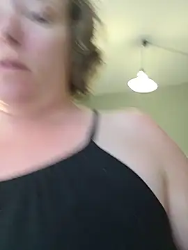 julimonroe online show from June 2, 2026, 1:40 am