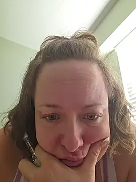 julimonroe online show from June 28, 2026, 3:29 pm