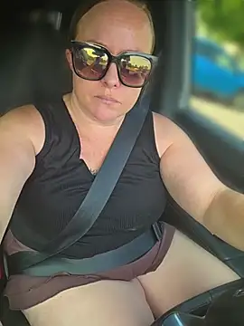 julimonroe online show from July 7, 2026, 3:49 pm
