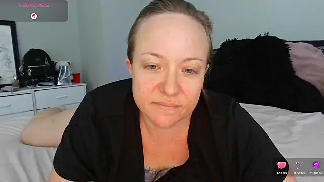 julimonroe online show from July 19, 2026, 6:44 pm
