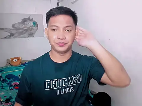 Snapshot of xSebastian19 chatting on May 6, 2026, 4:34 pm xSebastian19 online show from May 6, 2026, 4:34 pm
