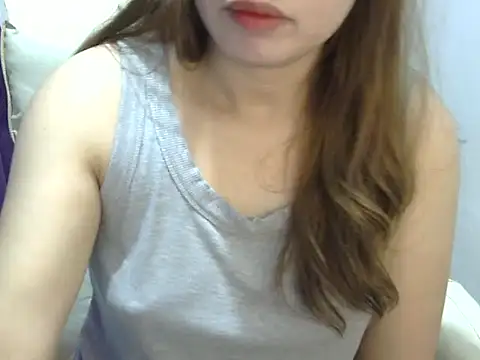    zurIII09  online show from February 18, 2026, 8:10 am