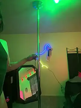 spoilbadkittynow online show from August 5, 2026, 10:33 pm