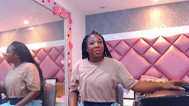 DanielaDuff online show from February 14, 2026, 7:32 pm