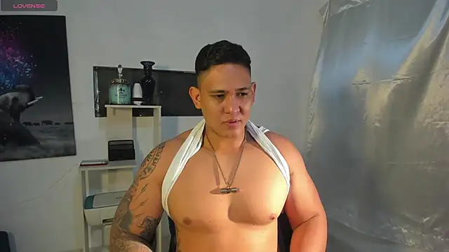 Colton Massif online show from December 5, 2024, 6:21 am