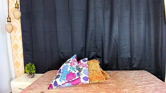 DENISE WOLFE online show from March 17, 2025, 1:39 pm