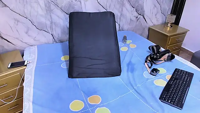 HellenJohansson online show from February 9, 2025, 11:36 pm