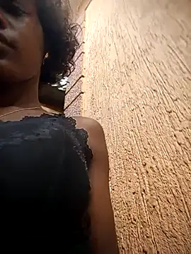 Petite li online show from January 10, 2026, 6:26 am