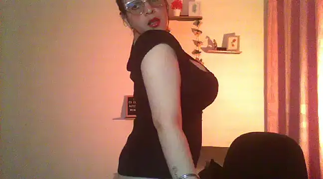 lorenitabella online show from February 23, 2025, 2:18 am