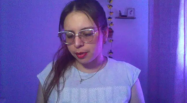 lorenitabella online show from February 27, 2025, 6:29 am