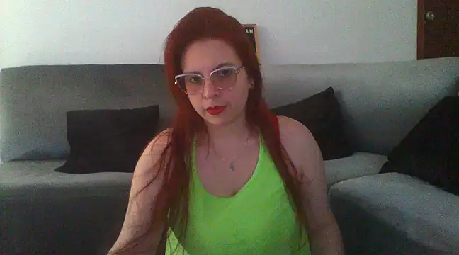 lorenitabella online show from March 15, 2025, 7:59 pm
