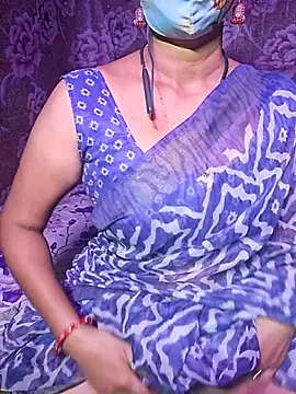 XBHUUME online show from October 4, 2025, 5:00 pm