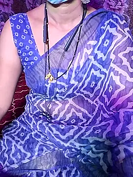 Snapshot of XBHUUME chatting on July 6, 2026, 4:53 pm XBHUUME online show from July 6, 2026, 4:53 pm