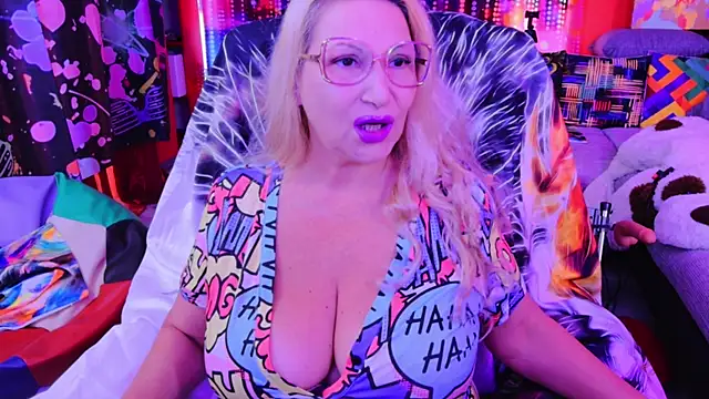 mature lisa naughty online show from September 27, 2025, 2:44 pm