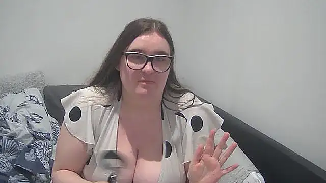 Rebecca Summer online show from January 14, 2025, 3:26 pm