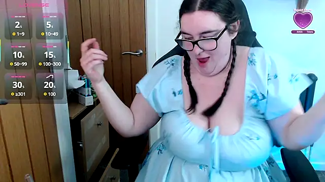 Snapshot of Rebecca_Summer chatting on April 23, 2026, 5:26 pm Rebecca Summer online show from April 23, 2026, 5:26 pm