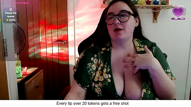 Snapshot of Rebecca_Summer chatting on May 3, 2026, 3:51 pm Rebecca Summer online show from May 3, 2026, 3:51 pm