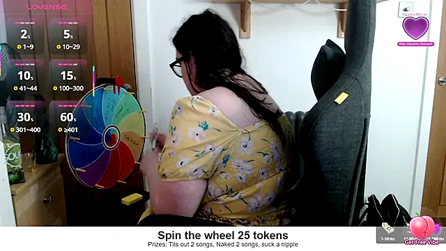 Snapshot of Rebecca_Summer chatting on May 18, 2026, 6:03 pm Rebecca Summer online show from May 18, 2026, 6:03 pm