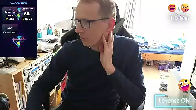 sexmenlion online show from March 9, 2025, 3:16 pm