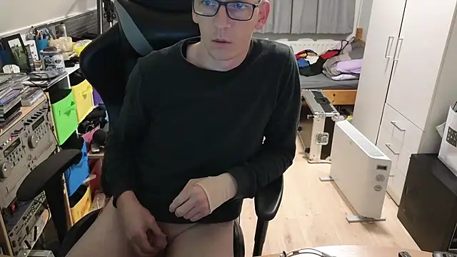 sexmenlion online show from October 12, 2025, 8:52 pm