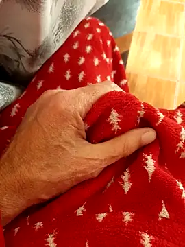 feet toes online show from April 27, 2026, 4:54 am