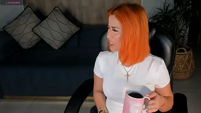 MadelineFox online show from September 9, 2025, 7:52 am