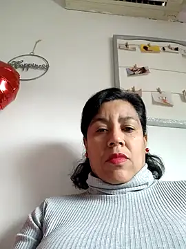 Snapshot of Molly_newman6 chatting on February 15, 2025, 9:05 am Molly newman6 online show from February 15, 2025, 9:05 am