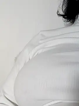 Snapshot of Molly_newman6 chatting on February 16, 2025, 6:32 pm Molly newman6 online show from February 16, 2025, 6:32 pm