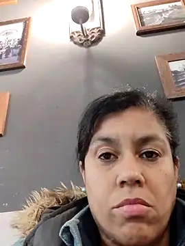 Snapshot of Molly_newman6 chatting on March 6, 2025, 1:24 pm Molly newman6 online show from March 6, 2025, 1:24 pm