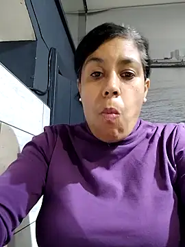 Snapshot of Molly_newman6 chatting on October 16, 2025, 3:35 pm Molly newman6 online show from October 16, 2025, 3:35 pm