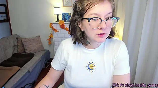 Snapshot of HunnyyLove chatting on March 16, 2025, 12:44 pm HunnyyLove online show from March 16, 2025, 12:44 pm