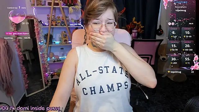 Snapshot of HunnyyLove chatting on October 26, 2025, 1:39 pm HunnyyLove online show from October 26, 2025, 1:39 pm