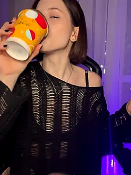 Snapshot of Camilla_Railian chatting on December 7, 2024, 4:58 pm Camilla Railian online show from December 7, 2024, 4:58 pm