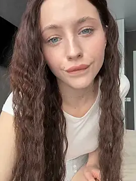 Snapshot of Camilla_Railian chatting on March 12, 2025, 1:19 pm Camilla Railian online show from March 12, 2025, 1:19 pm