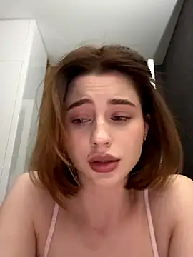 Snapshot of Camilla_Railian chatting on September 27, 2025, 11:10 pm Camilla Railian online show from September 27, 2025, 11:10 pm