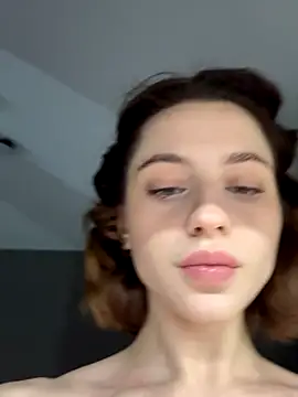 Snapshot of Camilla_Railian chatting on October 2, 2025, 10:28 pm Camilla Railian online show from October 2, 2025, 10:28 pm