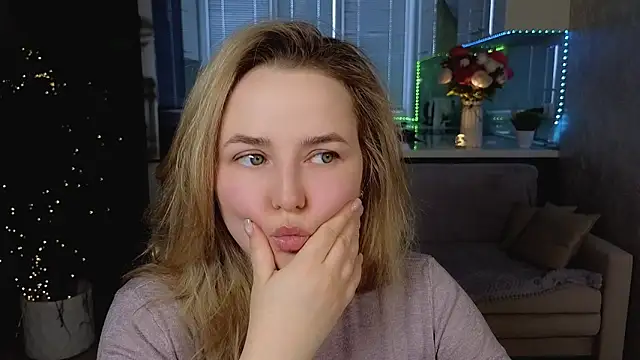 Mira Mermayd online show from April 16, 2026, 1:28 am