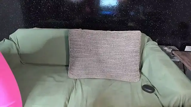 LondonBadGirl online show from March 7, 2025, 10:54 pm