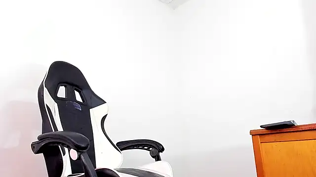 YeremiBrowm online show from February 17, 2025, 8:15 pm