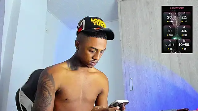 YeremiBrowm online show from October 9, 2025, 7:01 pm