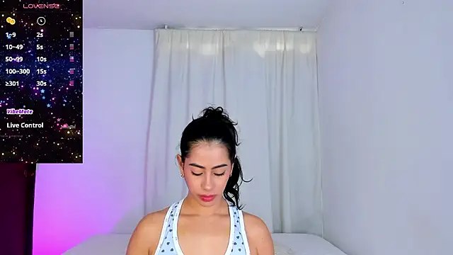 Snapshot of VioletaSotter chatting on March 6, 2026, 12:23 pm VioletaSotter online show from March 6, 2026, 12:23 pm