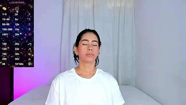 Snapshot of VioletaSotter chatting on March 7, 2026, 12:13 pm VioletaSotter online show from March 7, 2026, 12:13 pm