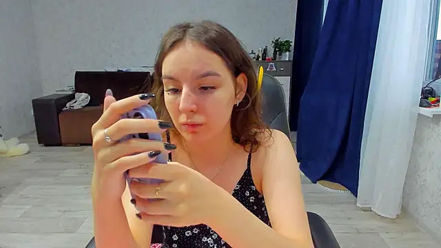 c arina x online show from February 2, 2025, 5:10 am