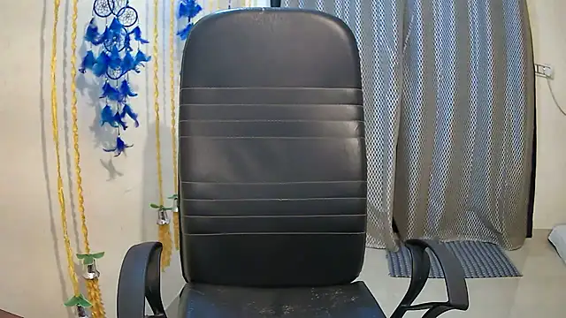 avav love online show from September 9, 2025, 11:21 am