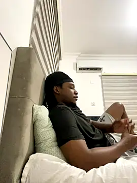 finefinance online show from November 5, 2025, 6:30 pm