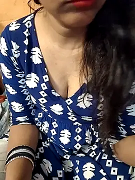 Snapshot of Diya_143 chatting on February 27, 2026, 6:35 am Diya 143 online show from February 27, 2026, 6:35 am