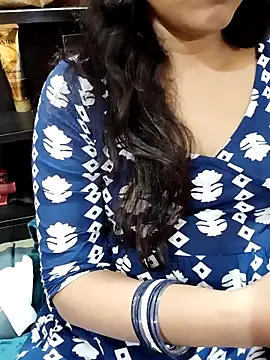 Snapshot of Diya_143 chatting on February 27, 2026, 6:41 pm Diya 143 online show from February 27, 2026, 6:41 pm